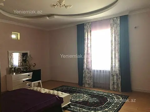 Satılır 10 otaqlı həyət evi 1100 m²