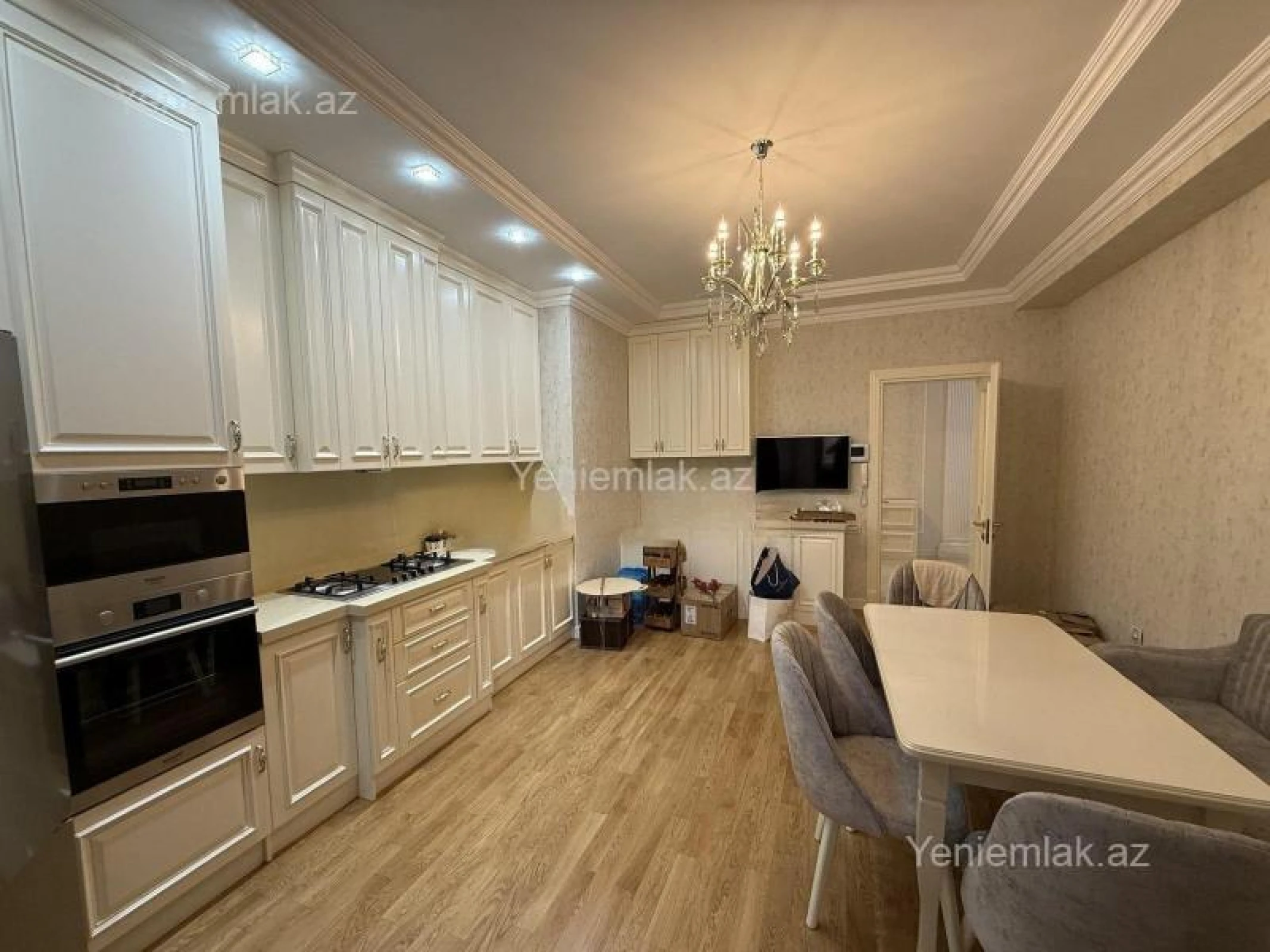 Satılır 4 otaqlı yeni tikili 185 m²
