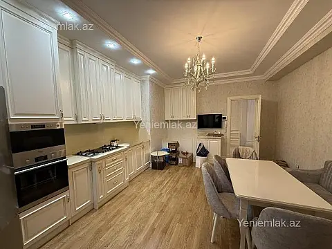 Satılır 4 otaqlı yeni tikili 185 m²