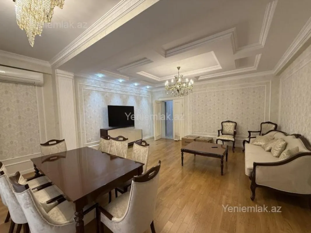 Satılır 4 otaqlı yeni tikili 185 m²