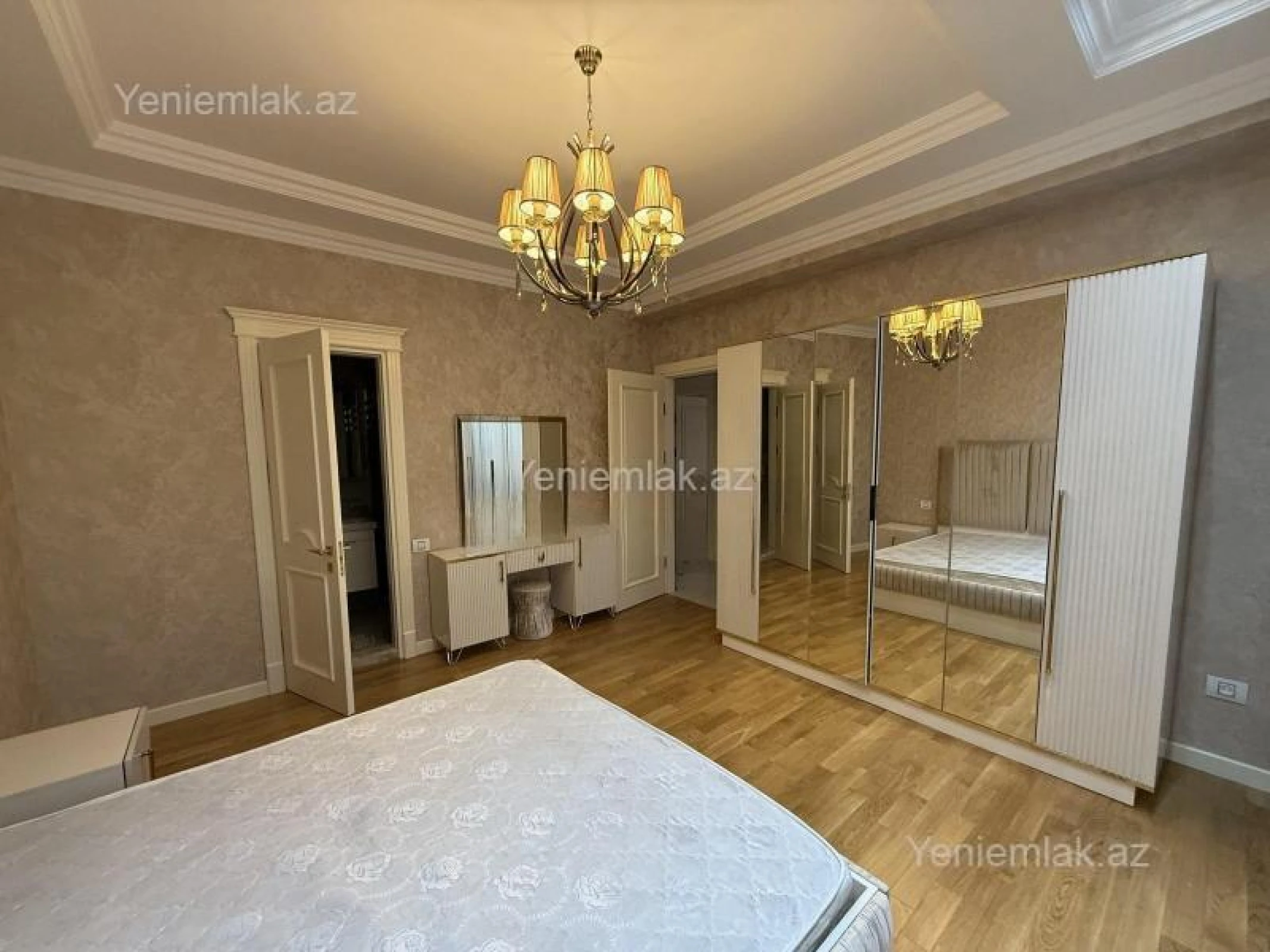 Satılır 4 otaqlı yeni tikili 185 m²