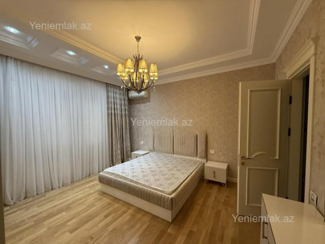 Satılır 4 otaqlı yeni tikili 185 m²