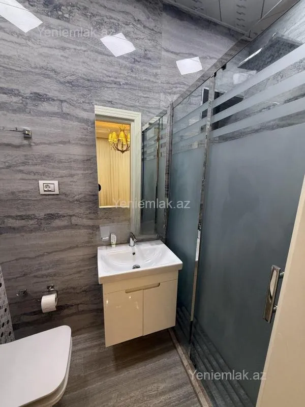 Satılır 4 otaqlı yeni tikili 185 m²