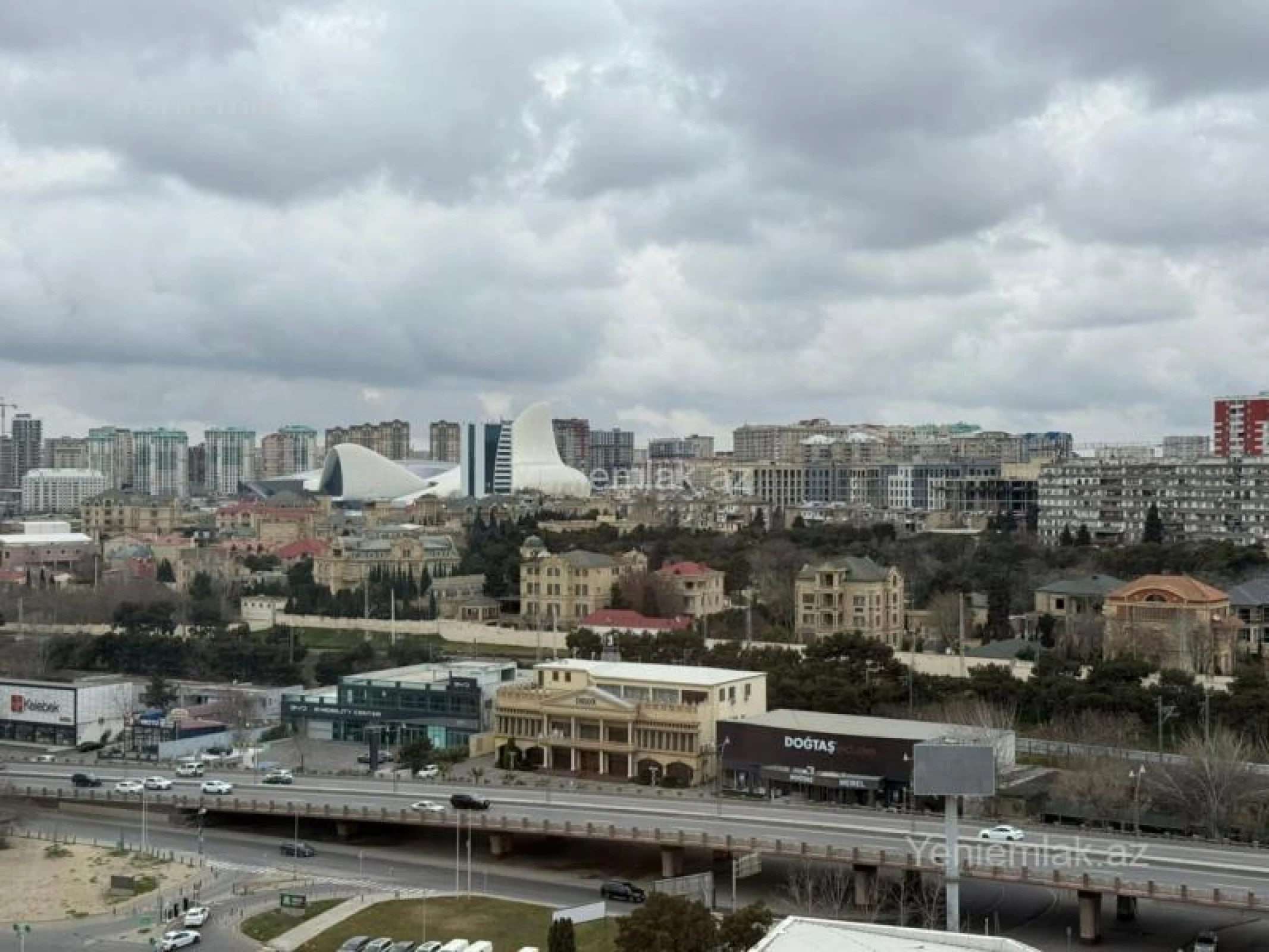 Satılır 3 otaqlı yeni tikili 93 m²