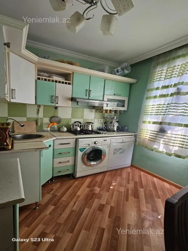 Satılır 2 otaqlı köhnə tikili 60 m²