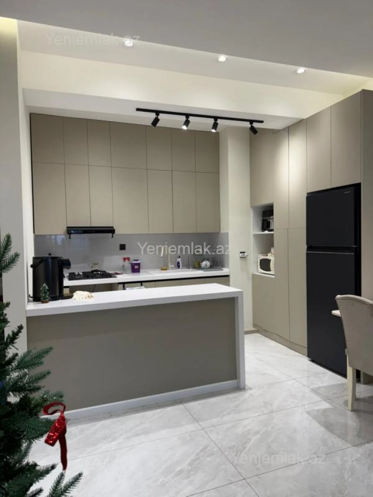 Satılır 3 otaqlı yeni tikili 89 m²