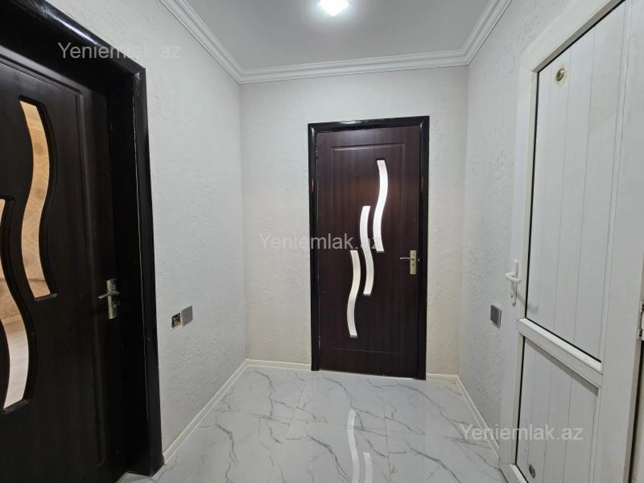 Satılır 2 otaqlı köhnə tikili 45 m²