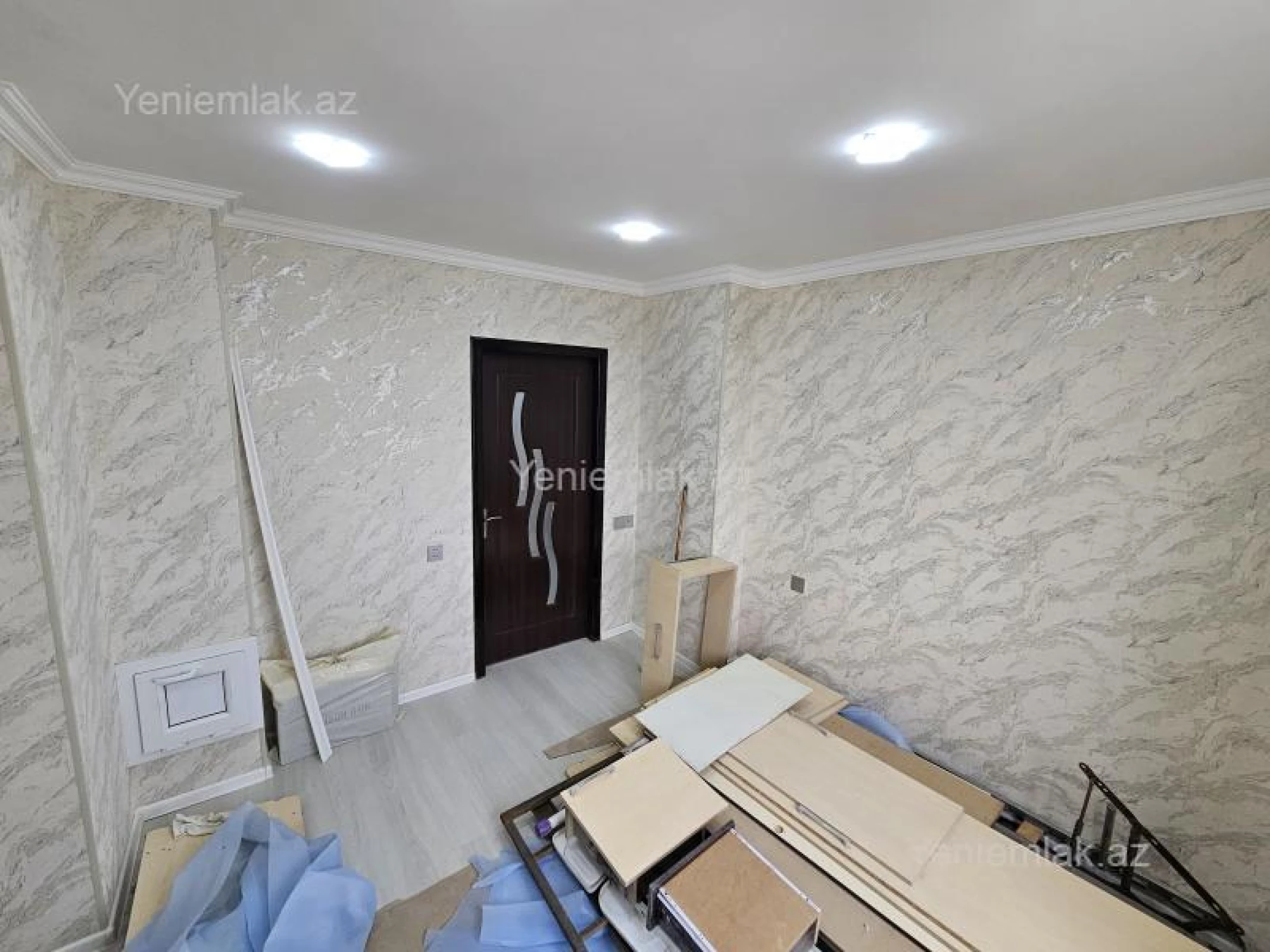 Satılır 2 otaqlı köhnə tikili 45 m²