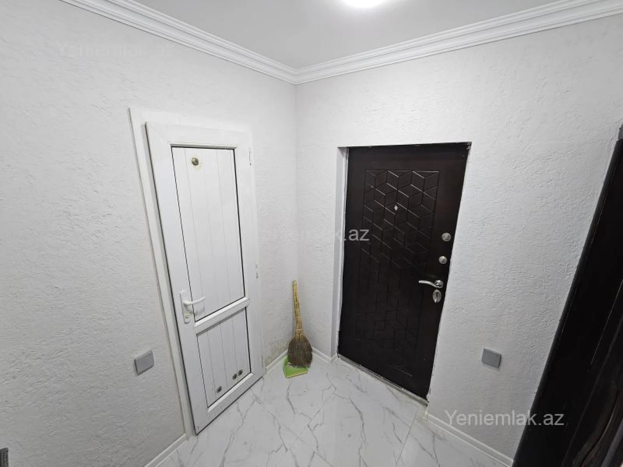 Satılır 2 otaqlı köhnə tikili 45 m²