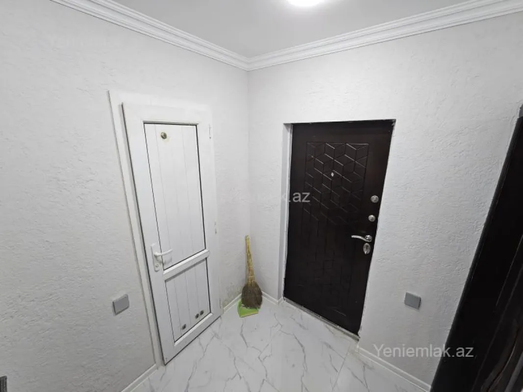 Satılır 2 otaqlı köhnə tikili 45 m²