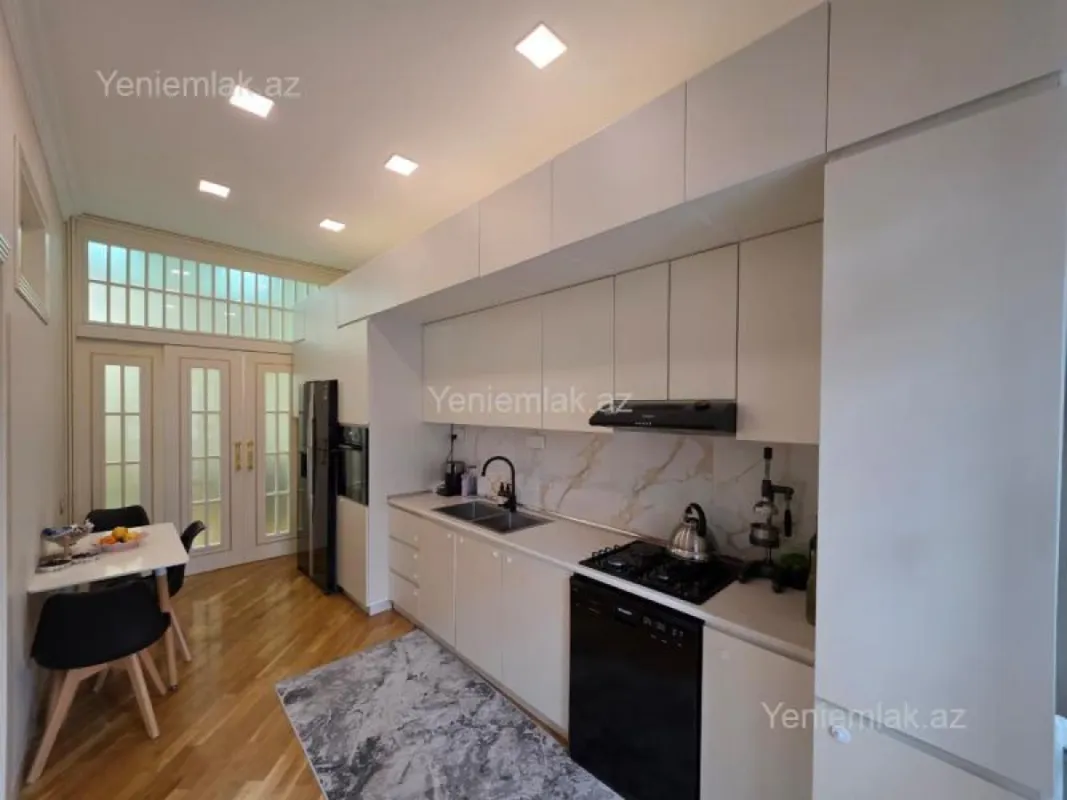 Satılır 3 otaqlı yeni tikili 73 m²