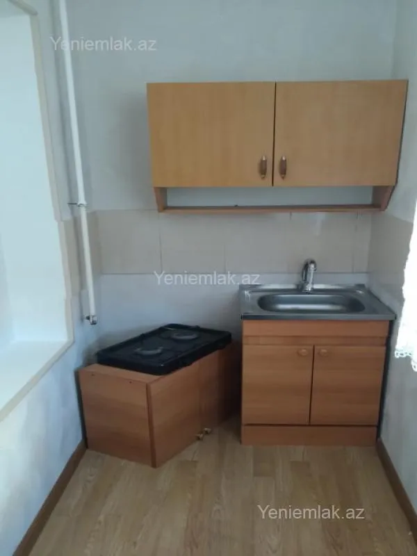 Satılır 2 otaqlı köhnə tikili 50 m²