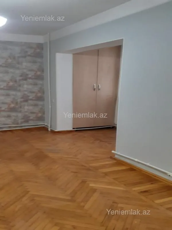 Satılır 1 otaqlı köhnə tikili 50 m²