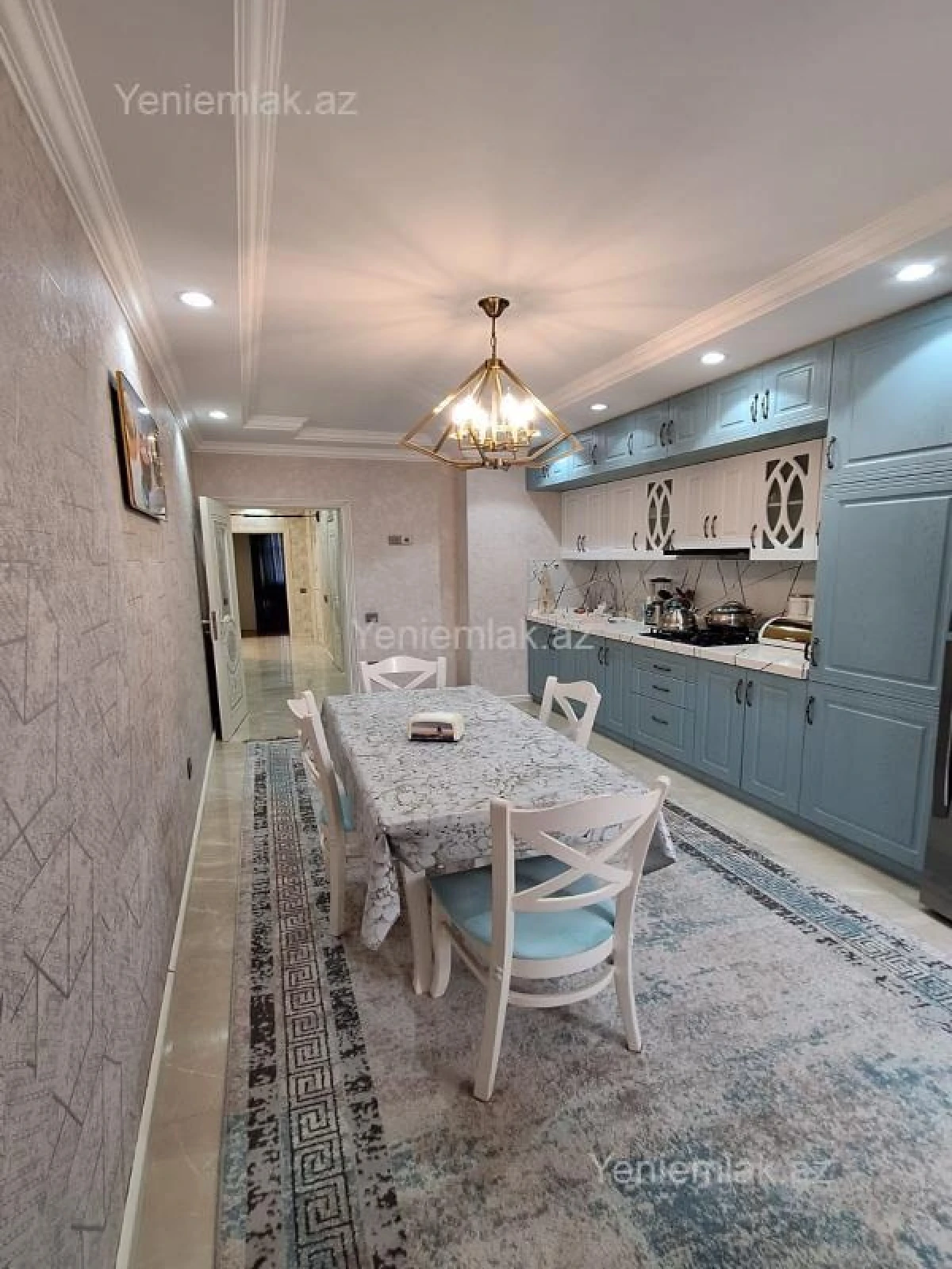 Satılır 3 otaqlı yeni tikili 130 m²