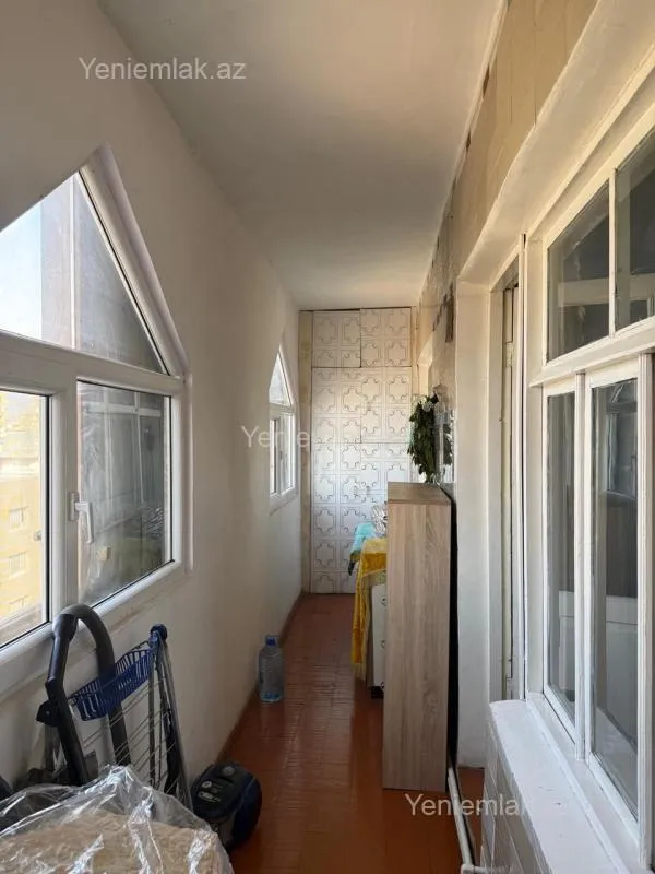 Satılır 4 otaqlı köhnə tikili 110 m²