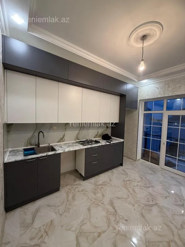 Satılır 4 otaqlı həyət evi 130 m²