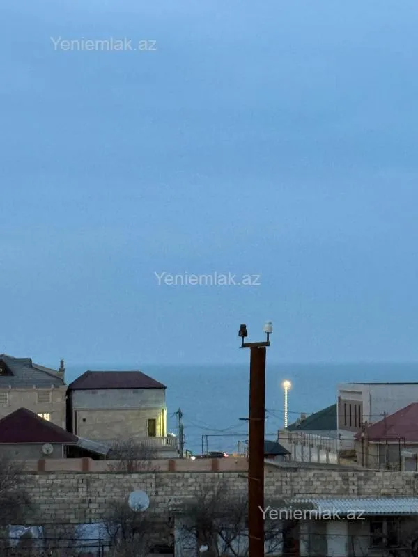 Satılır 4 otaqlı həyət evi 130 m²