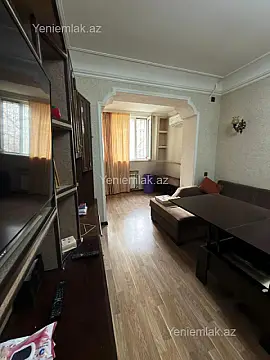Satılır 2 otaqlı köhnə tikili 50 m²