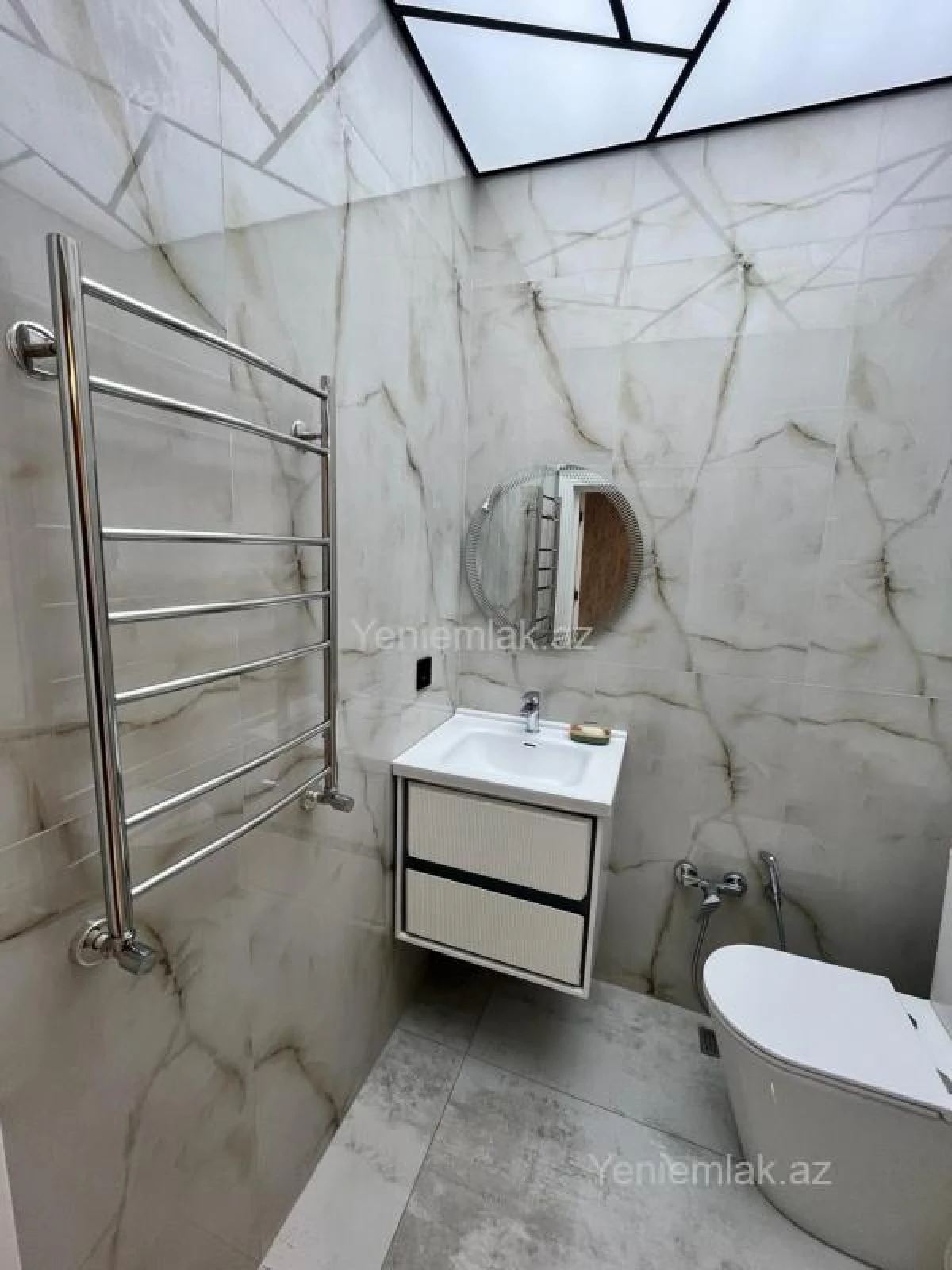 Satılır 3 otaqlı yeni tikili 98 m²