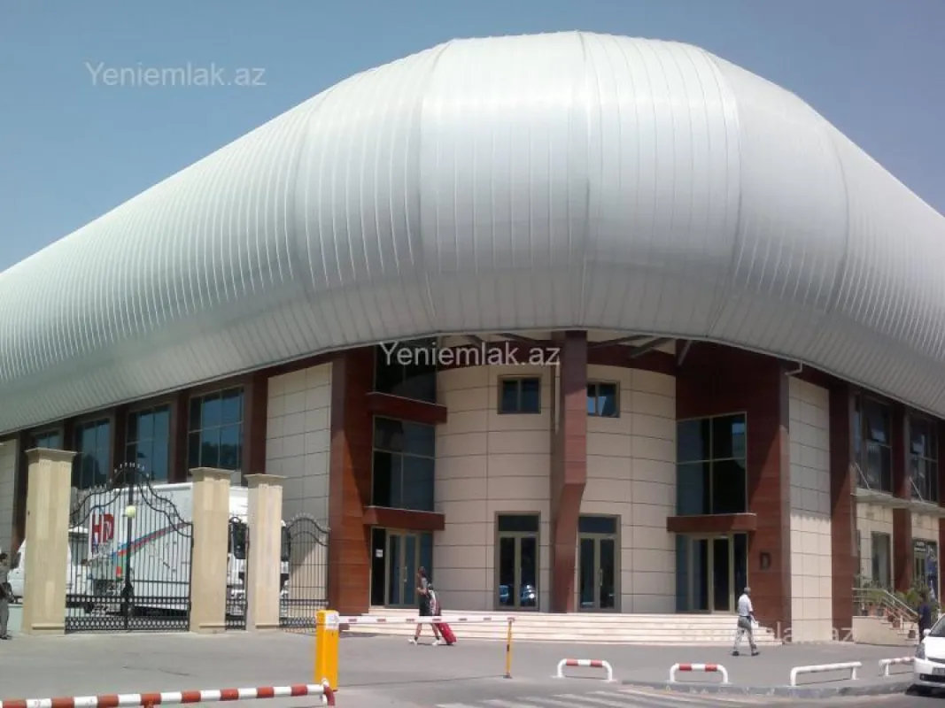 Satılır 4 otaqlı köhnə tikili 110 m²