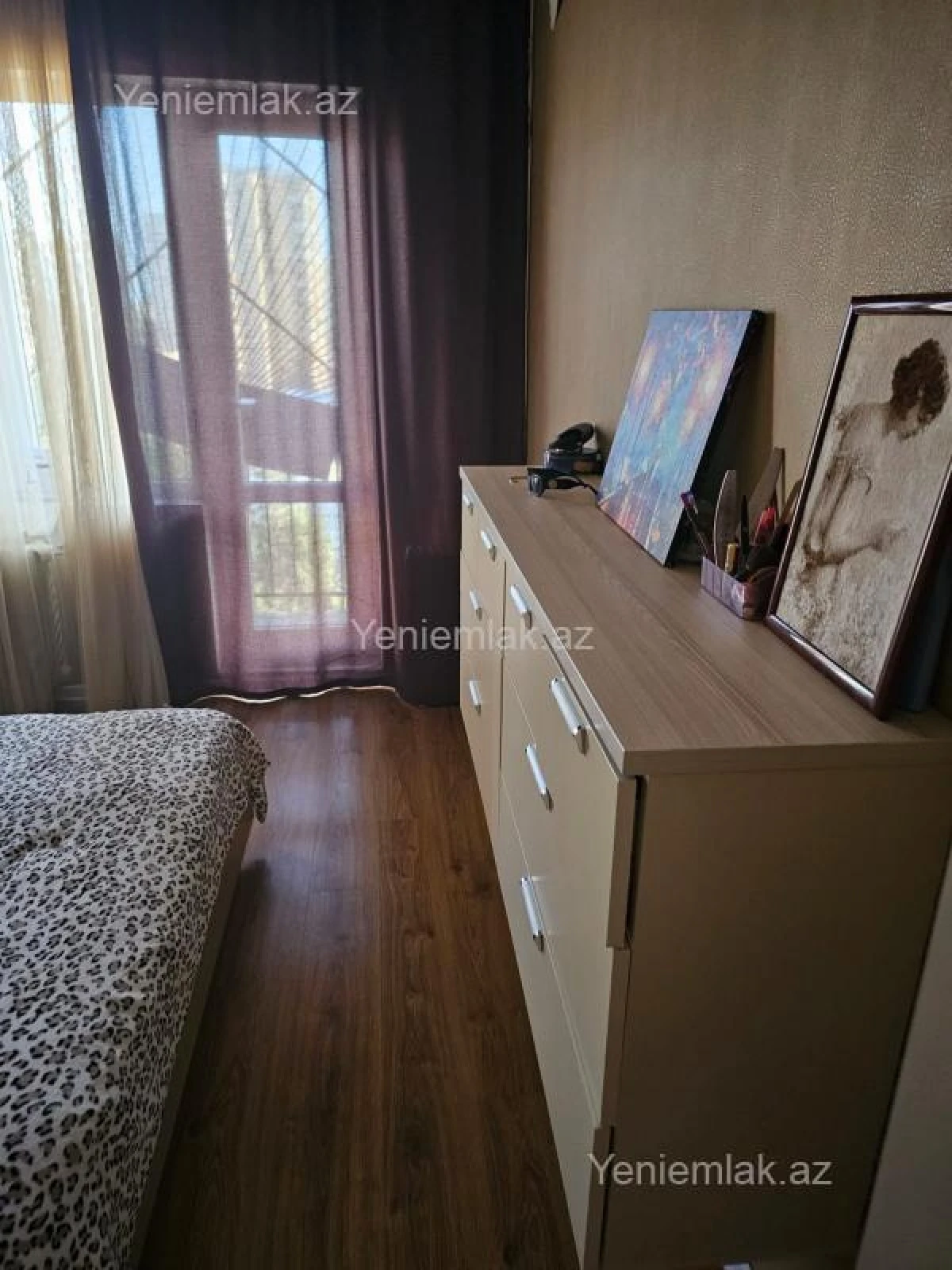 Satılır 4 otaqlı köhnə tikili 110 m²