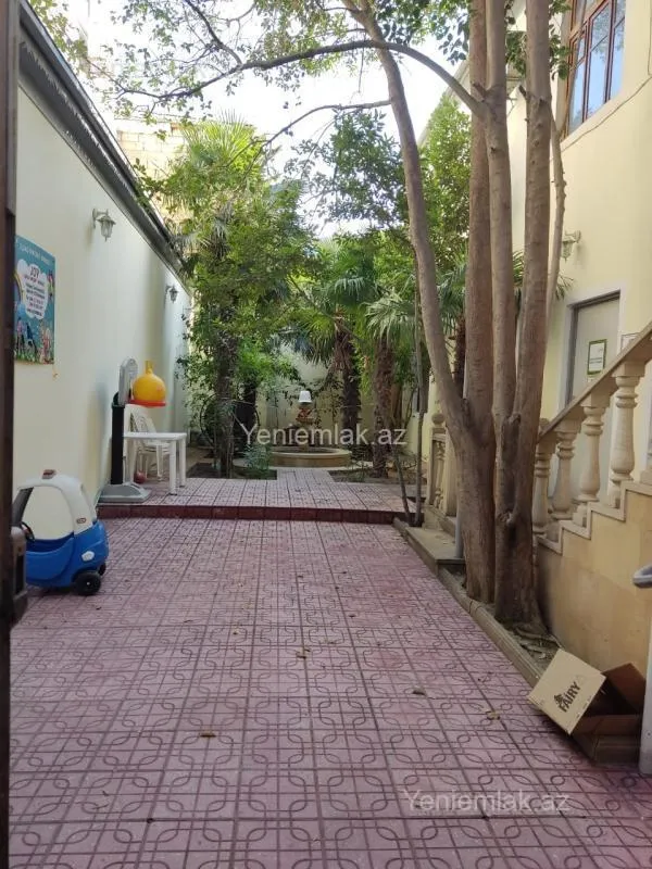 Satılır 7 otaqlı həyət evi 160 m²