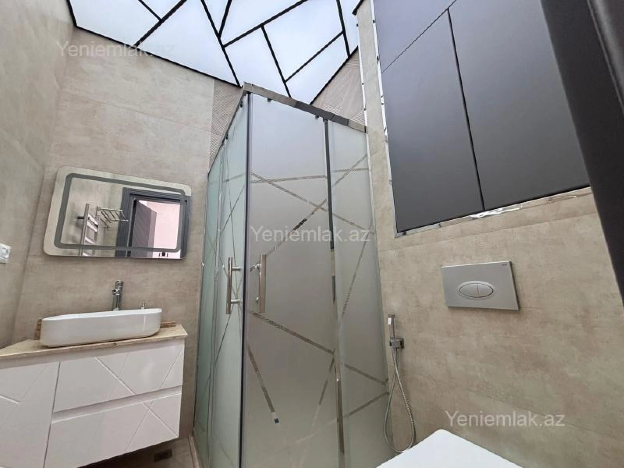 Satılır 4 otaqlı həyət evi 200 m²