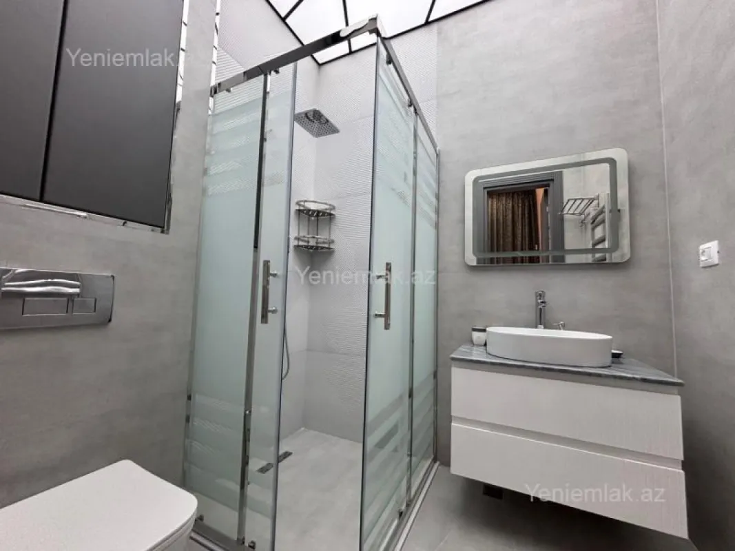 Satılır 4 otaqlı həyət evi 200 m²