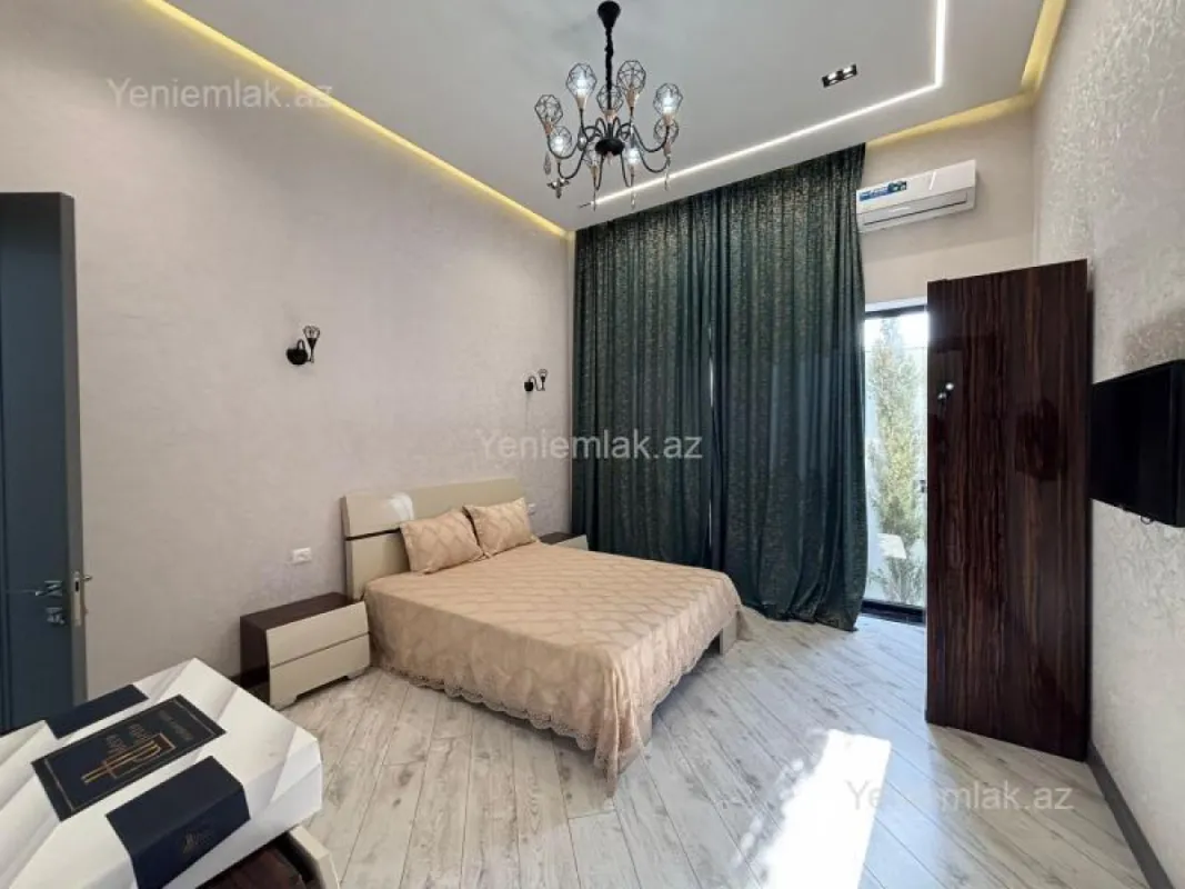 Satılır 4 otaqlı həyət evi 200 m²