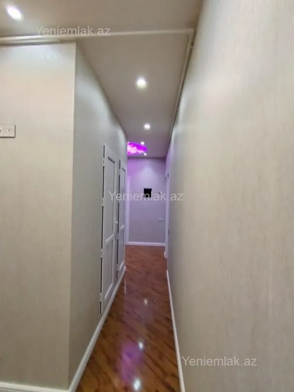 Satılır 2 otaqlı köhnə tikili 60 m²