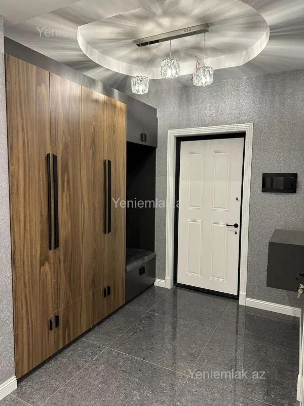 Satılır 3 otaqlı yeni tikili 87 m²