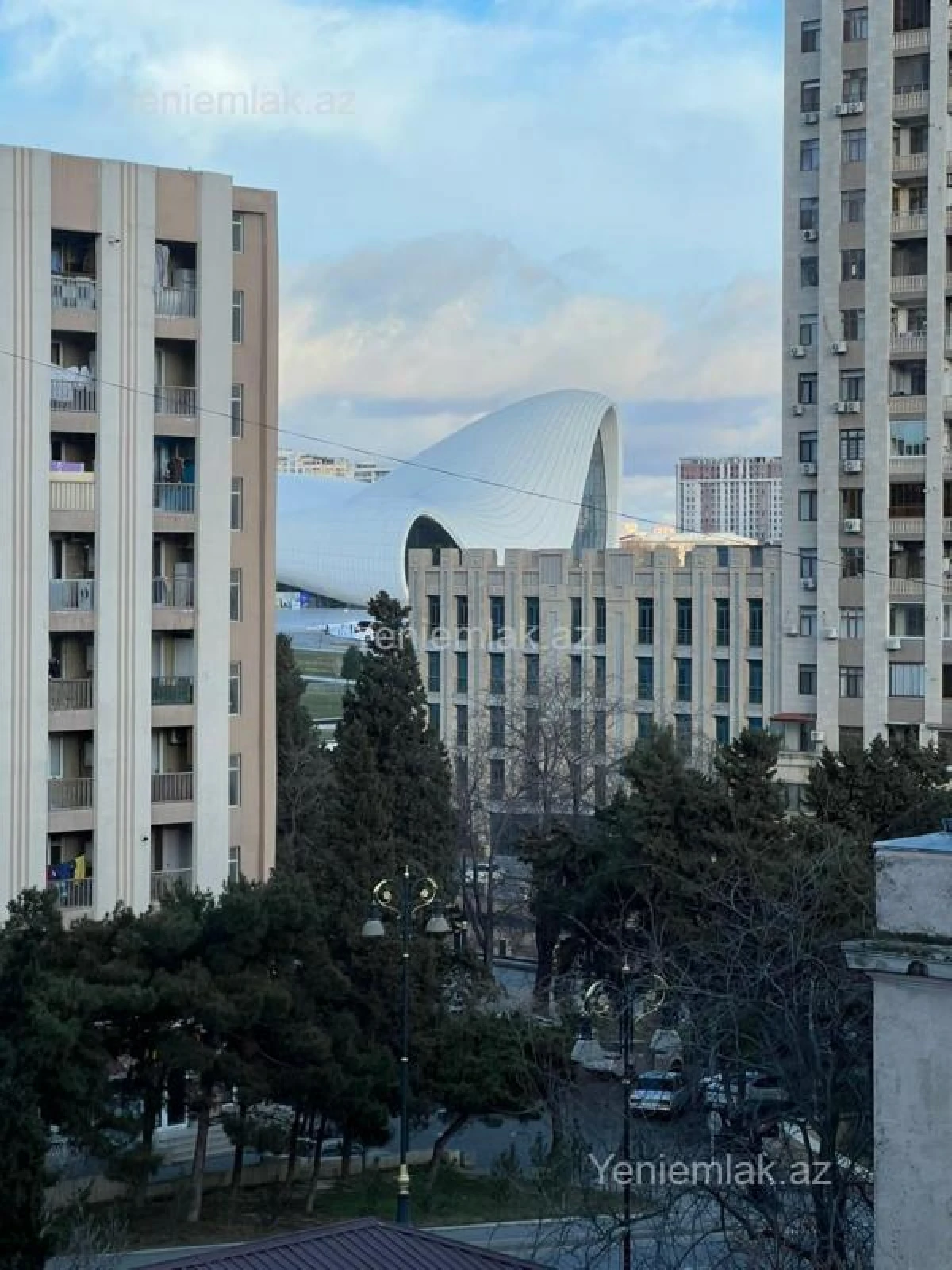 Satılır 3 otaqlı yeni tikili 115 m²