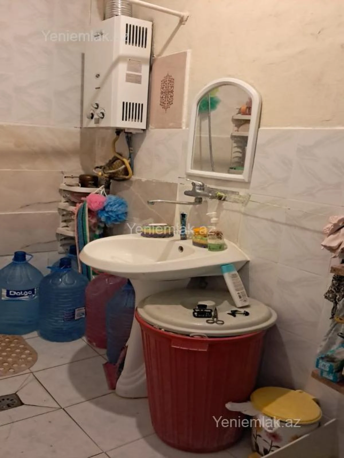 Satılır 3 otaqlı köhnə tikili 80 m²