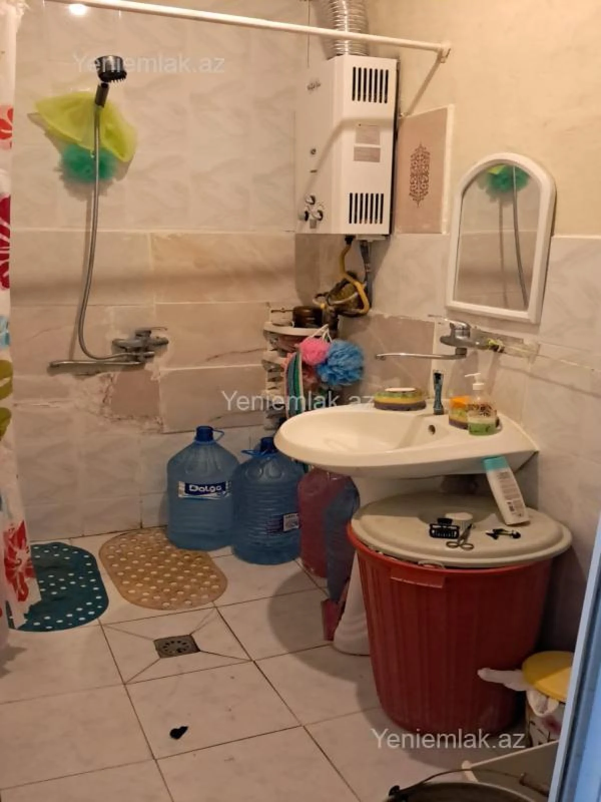 Satılır 3 otaqlı köhnə tikili 80 m²