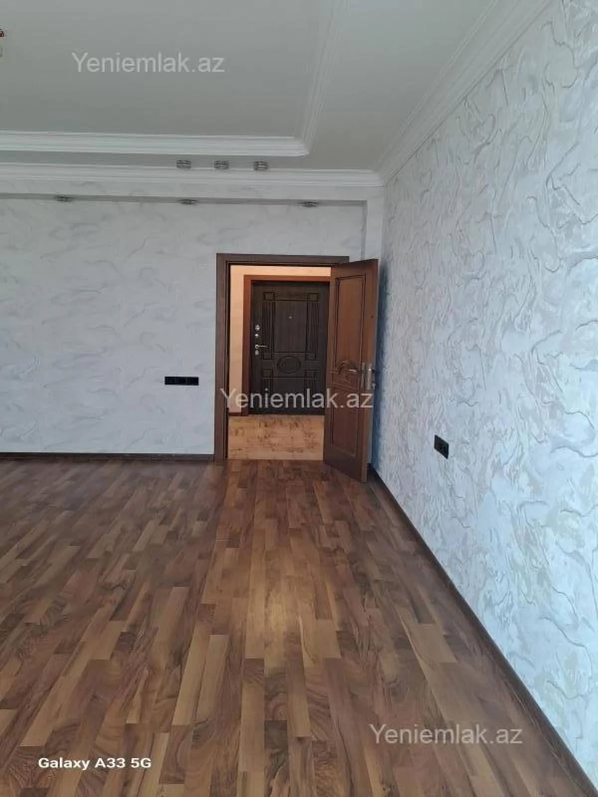 Satılır 2 otaqlı yeni tikili 70 m²