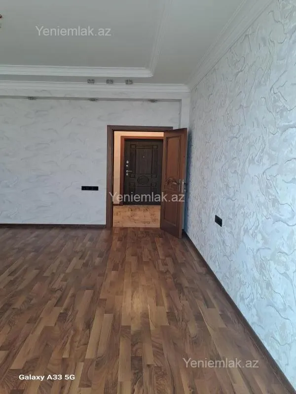 Satılır 2 otaqlı yeni tikili 70 m²