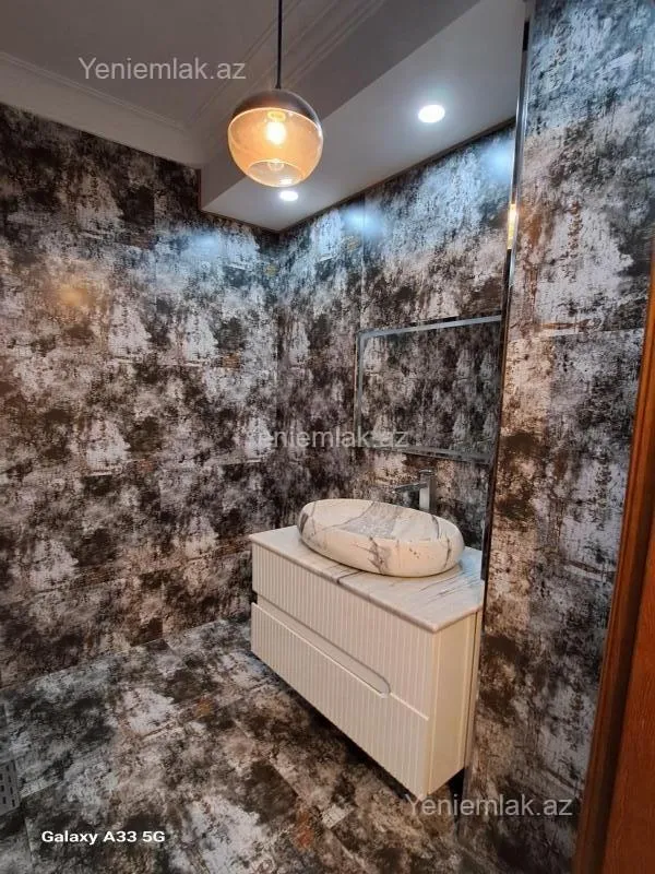 Satılır 2 otaqlı yeni tikili 70 m²