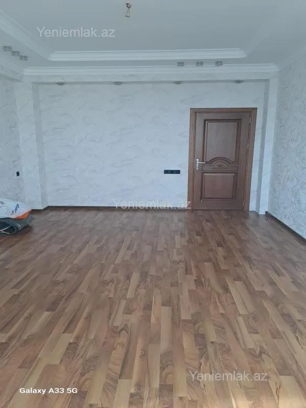Satılır 2 otaqlı yeni tikili 70 m²