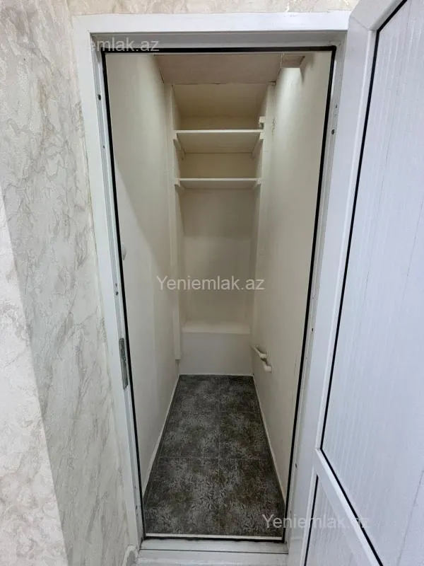 Satılır 2 otaqlı köhnə tikili 60 m²