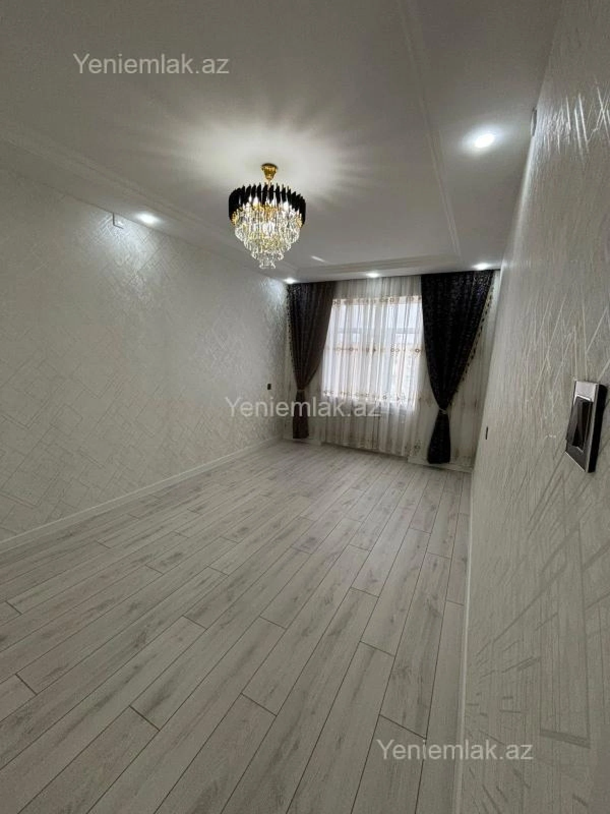 Satılır 2 otaqlı köhnə tikili 60 m²