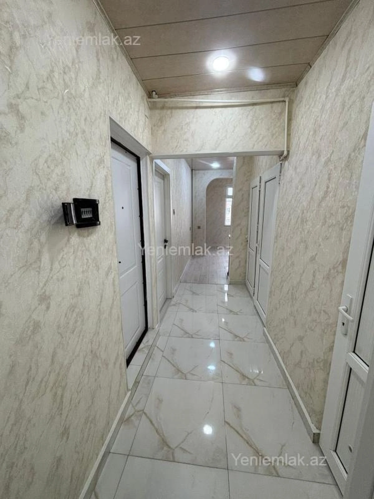 Satılır 2 otaqlı köhnə tikili 60 m²