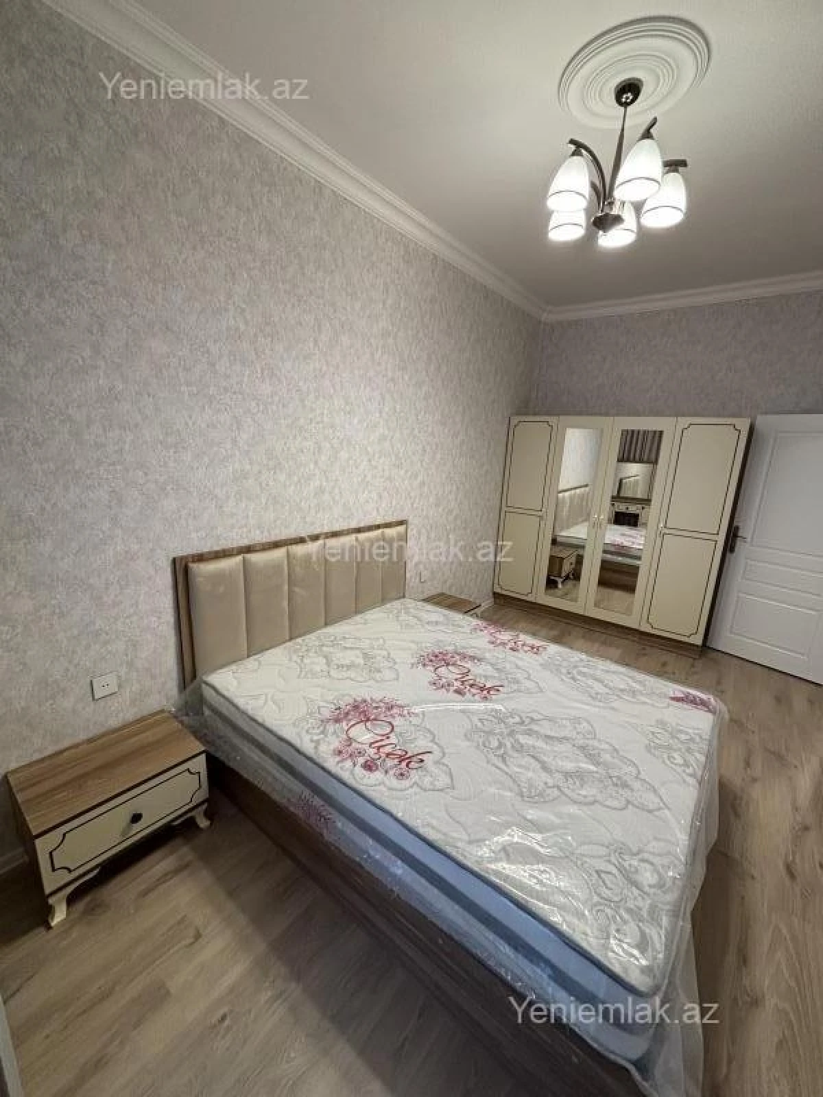 Satılır 2 otaqlı yeni tikili 61 m²