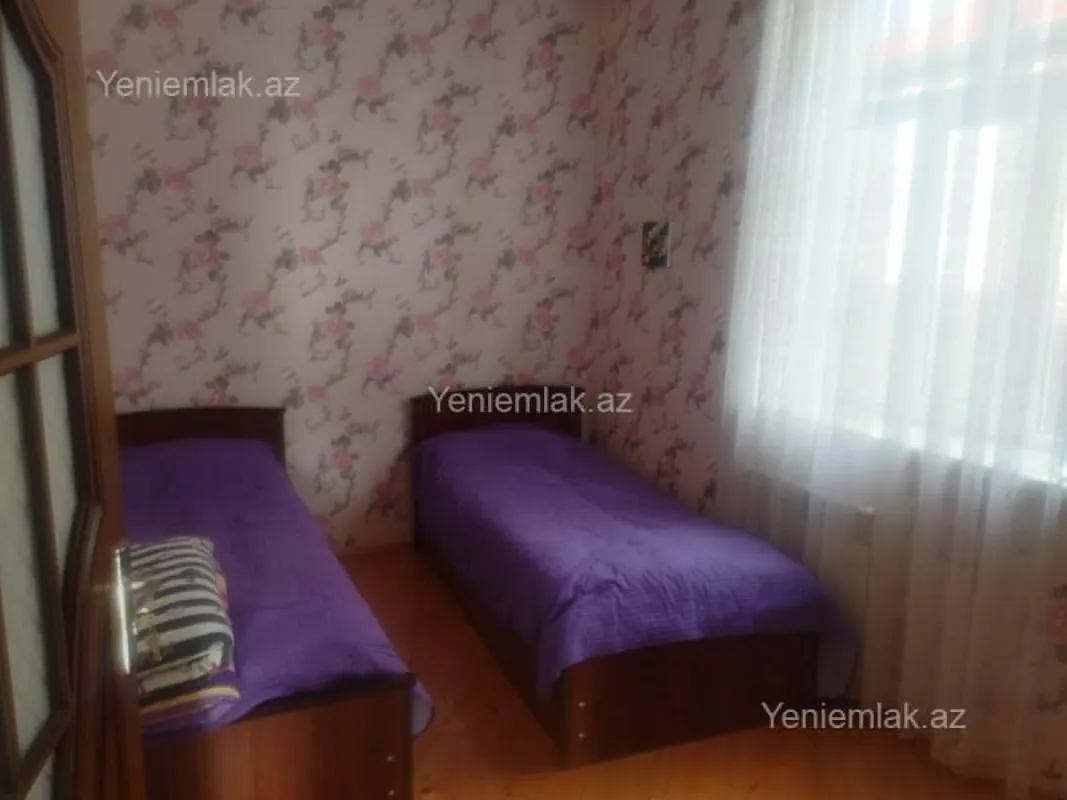 Satılır 5 otaqlı həyət evi 200 m²