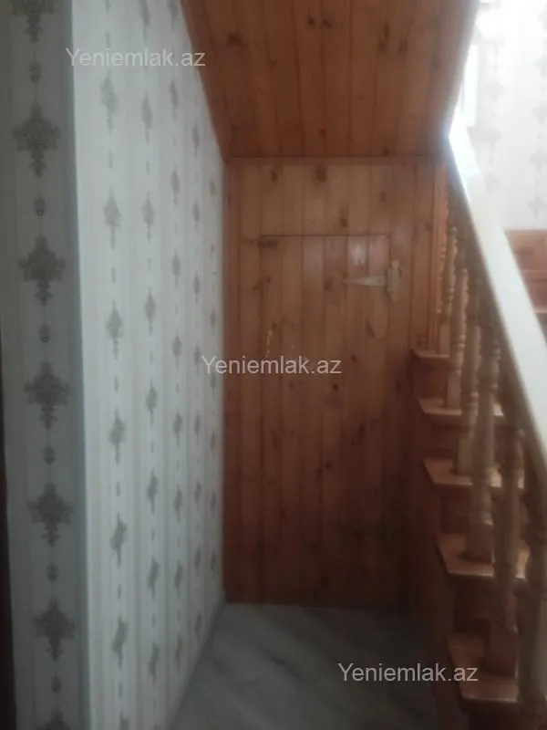 Satılır 5 otaqlı həyət evi 200 m²