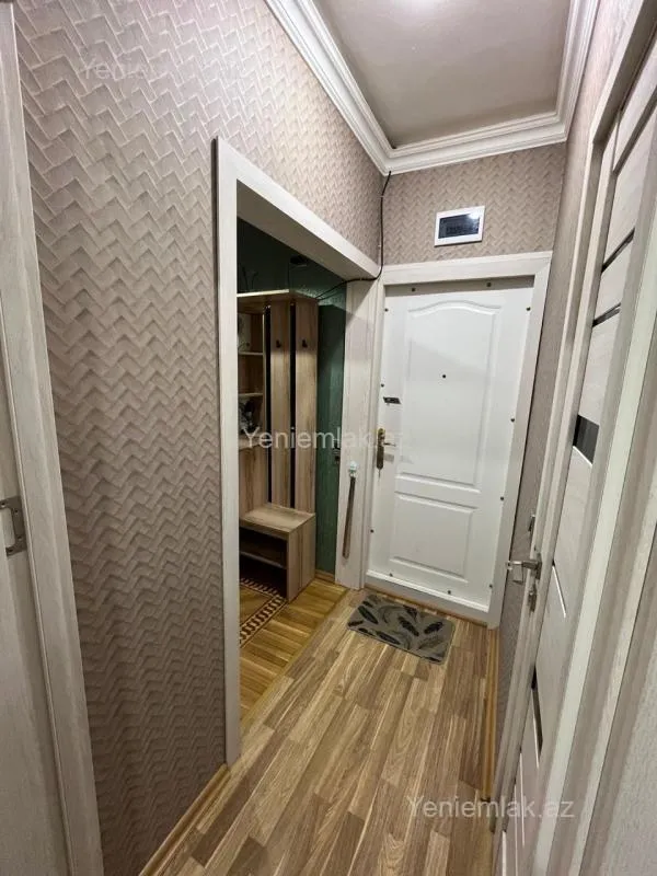 Satılır 2 otaqlı köhnə tikili 55 m²