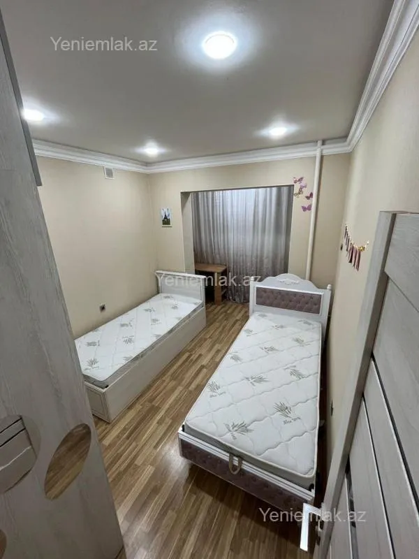 Satılır 2 otaqlı köhnə tikili 55 m²
