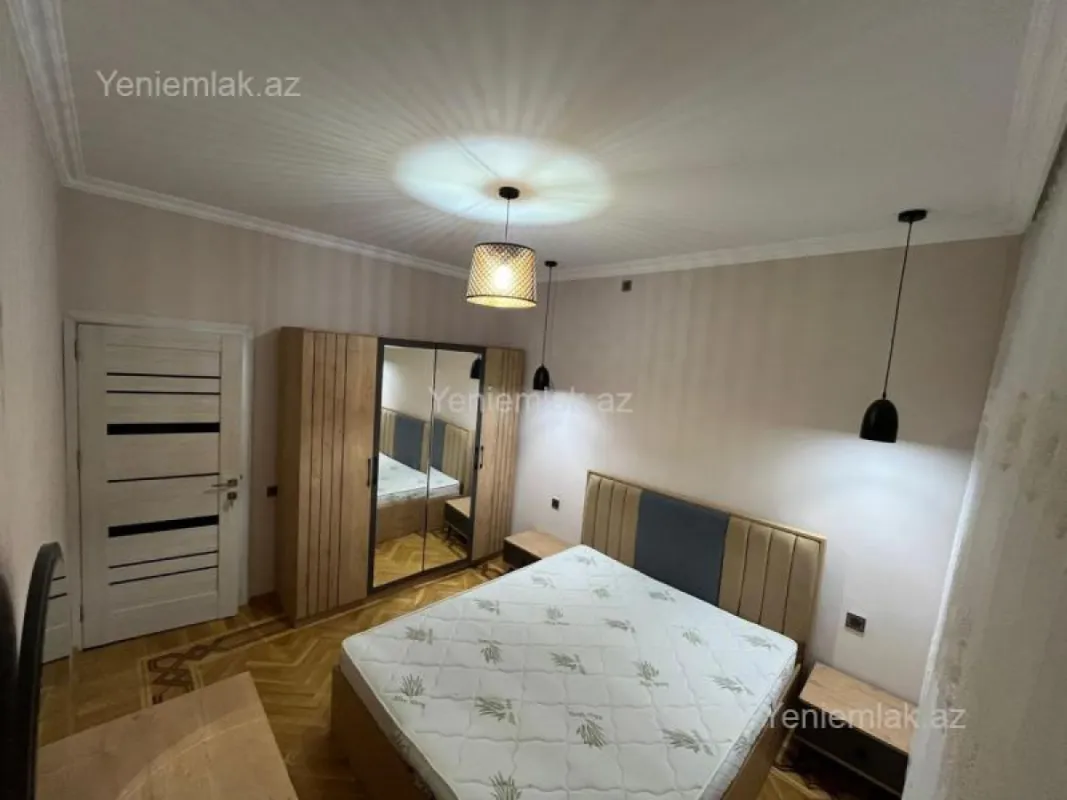 Satılır 2 otaqlı köhnə tikili 55 m²