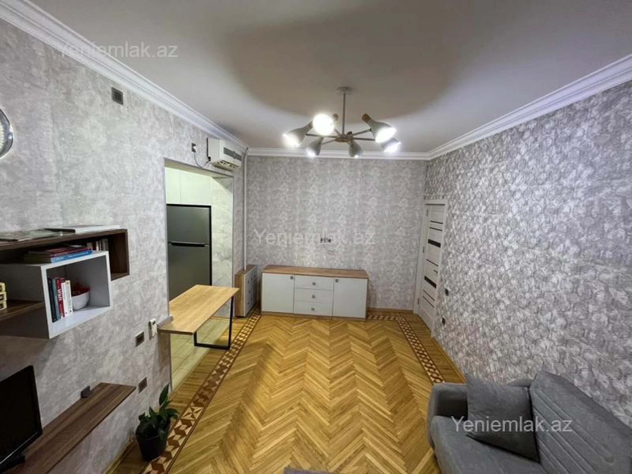 Satılır 2 otaqlı köhnə tikili 55 m²