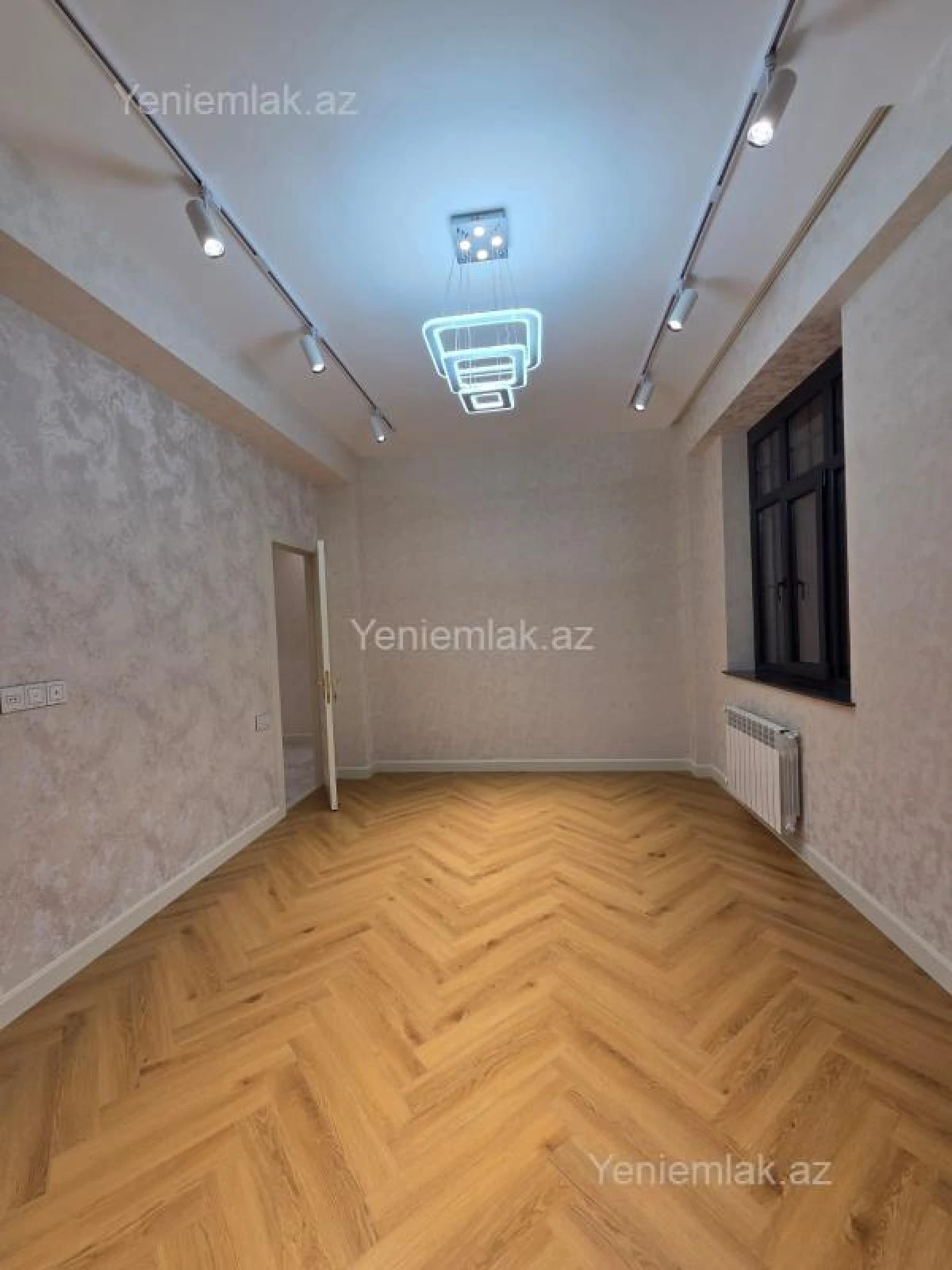 Satılır 2 otaqlı yeni tikili 74 m²