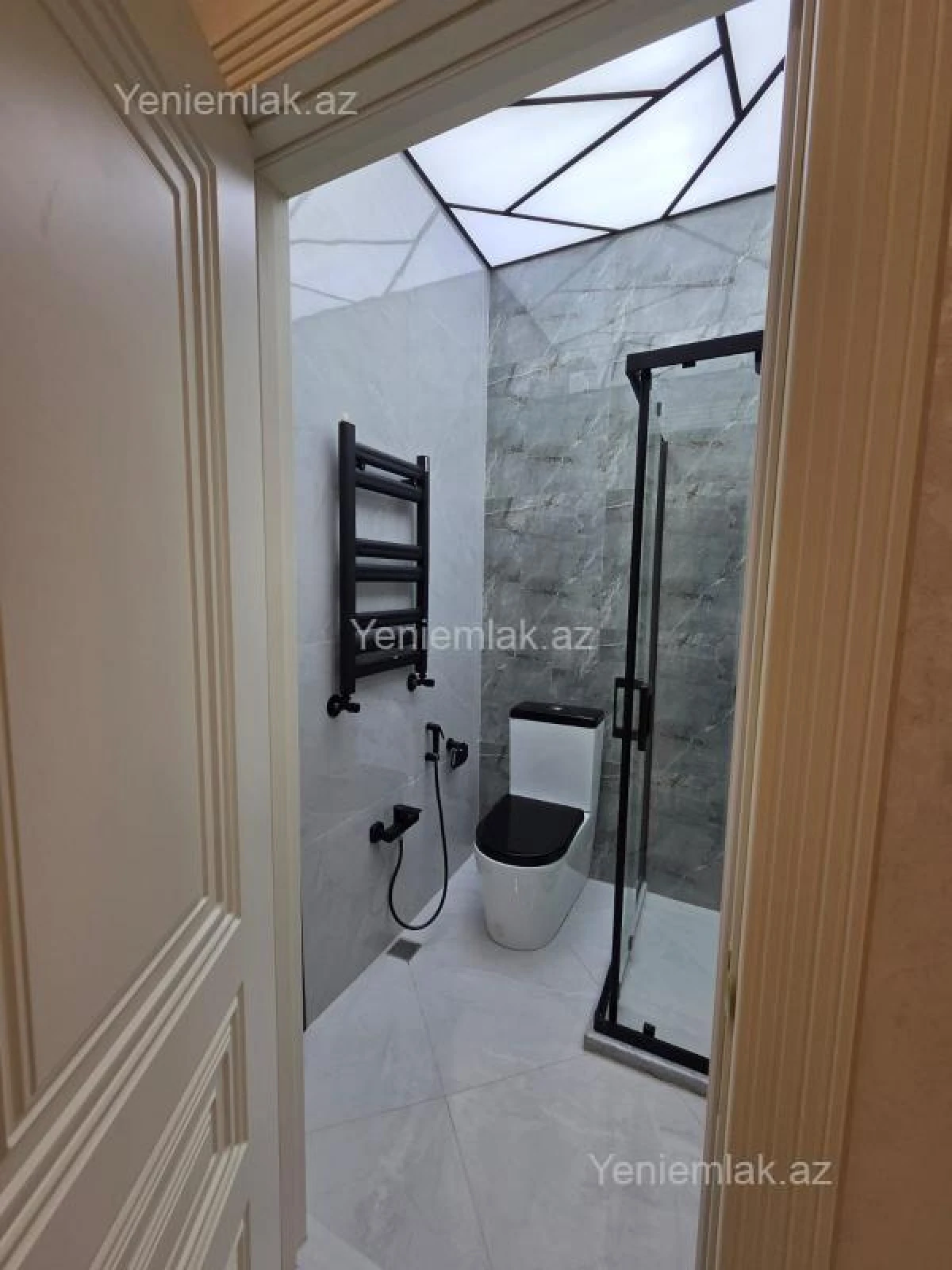 Satılır 2 otaqlı yeni tikili 74 m²